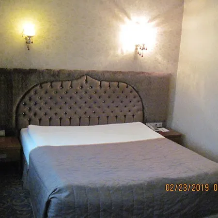 Hotel Tac Mahal *