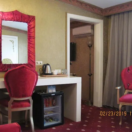 Tac Mahal Hotel *