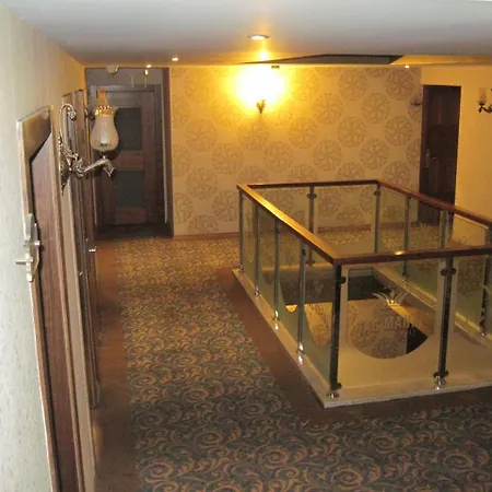 Tac Mahal Hotel